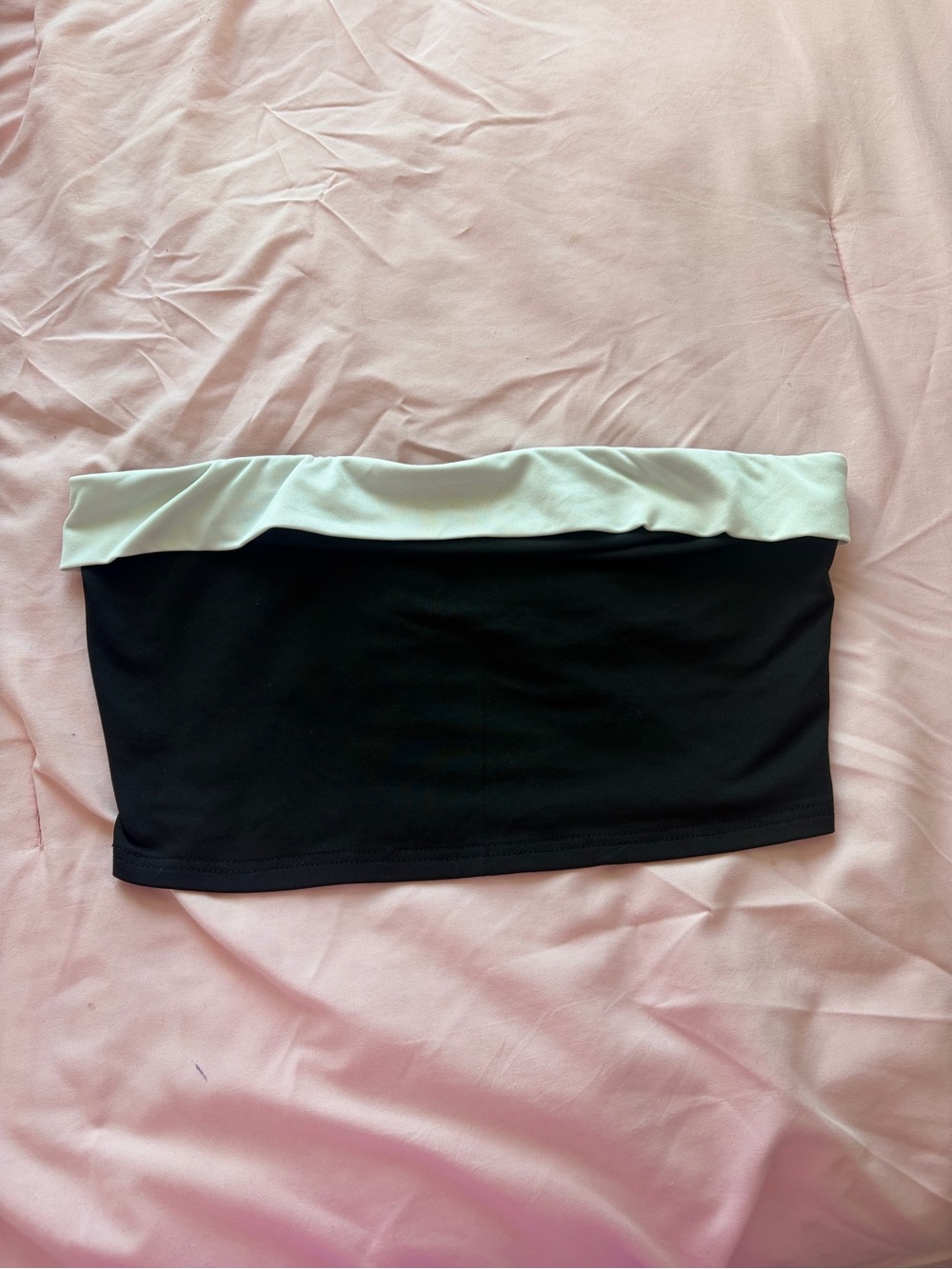 SHEIN Black Strapless Bikini Top with White Contrast Trim